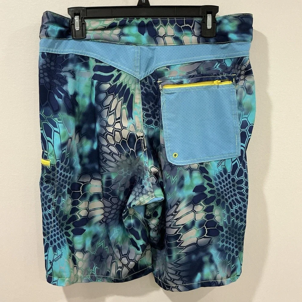 Huk Kryptek Raid Camo Fishing Board Shorts Mens M Quick Dry‎ Swim Trunks Blue